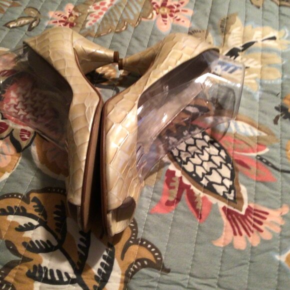 Antonio Melani-Women's Cream Croc Pattern High Heel Shoes size 8.5 m - Picture 3 of 5